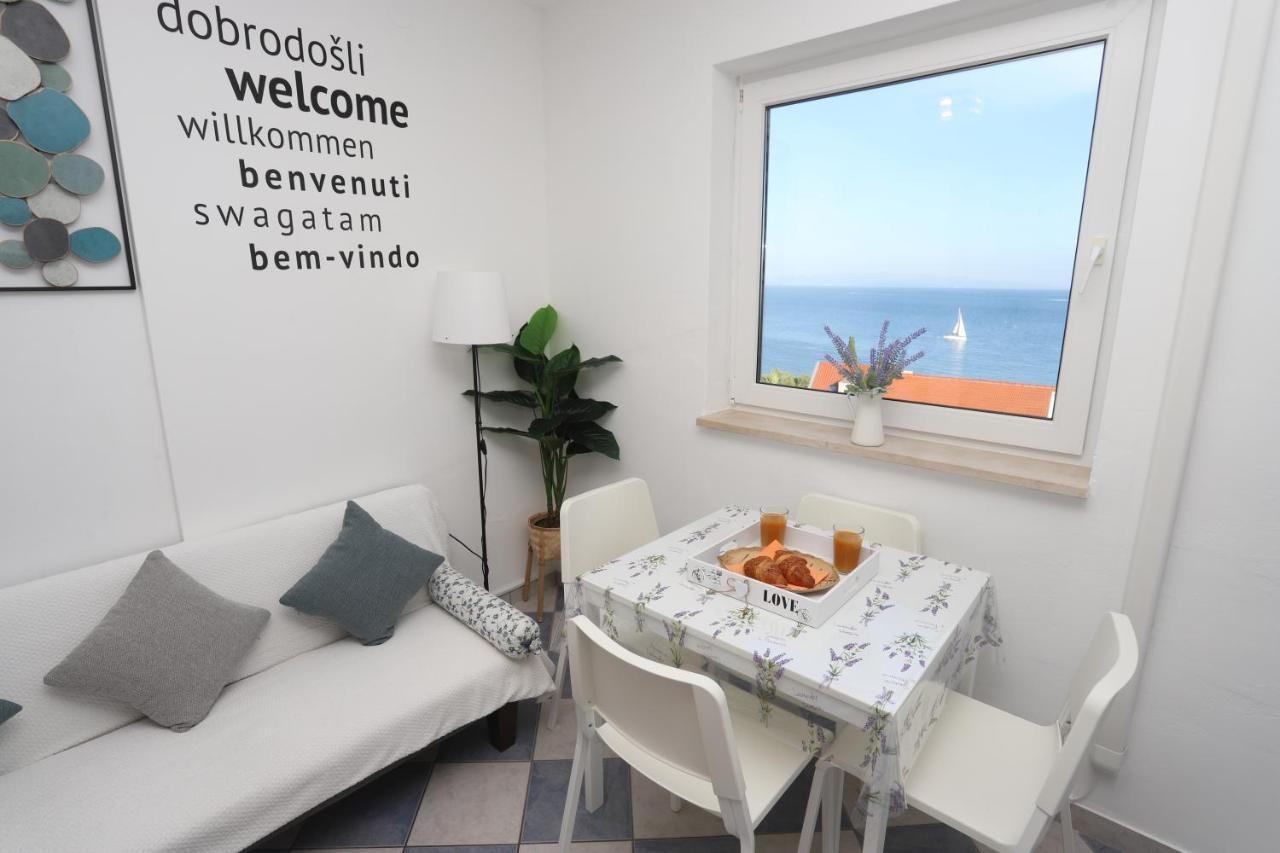 Apartment Relaxing Sea View, Okrug Gornji Exteriör bild