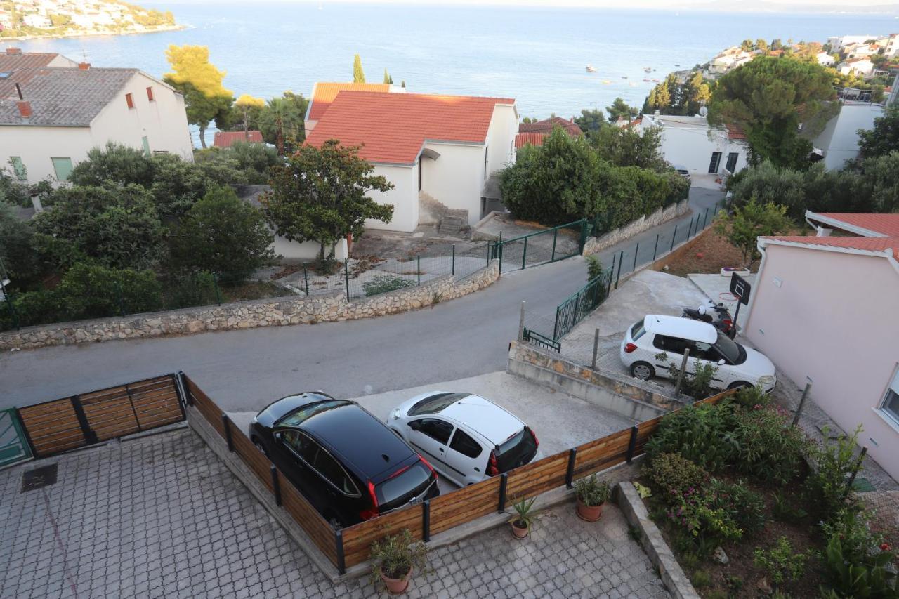Apartment Relaxing Sea View, Okrug Gornji Exteriör bild